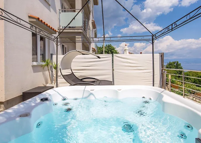 Stunning In Apartmán Mošćenička Draga